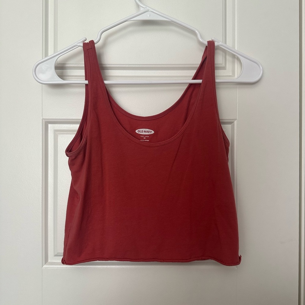 Old Navy - XS - Red/pink cropped tank